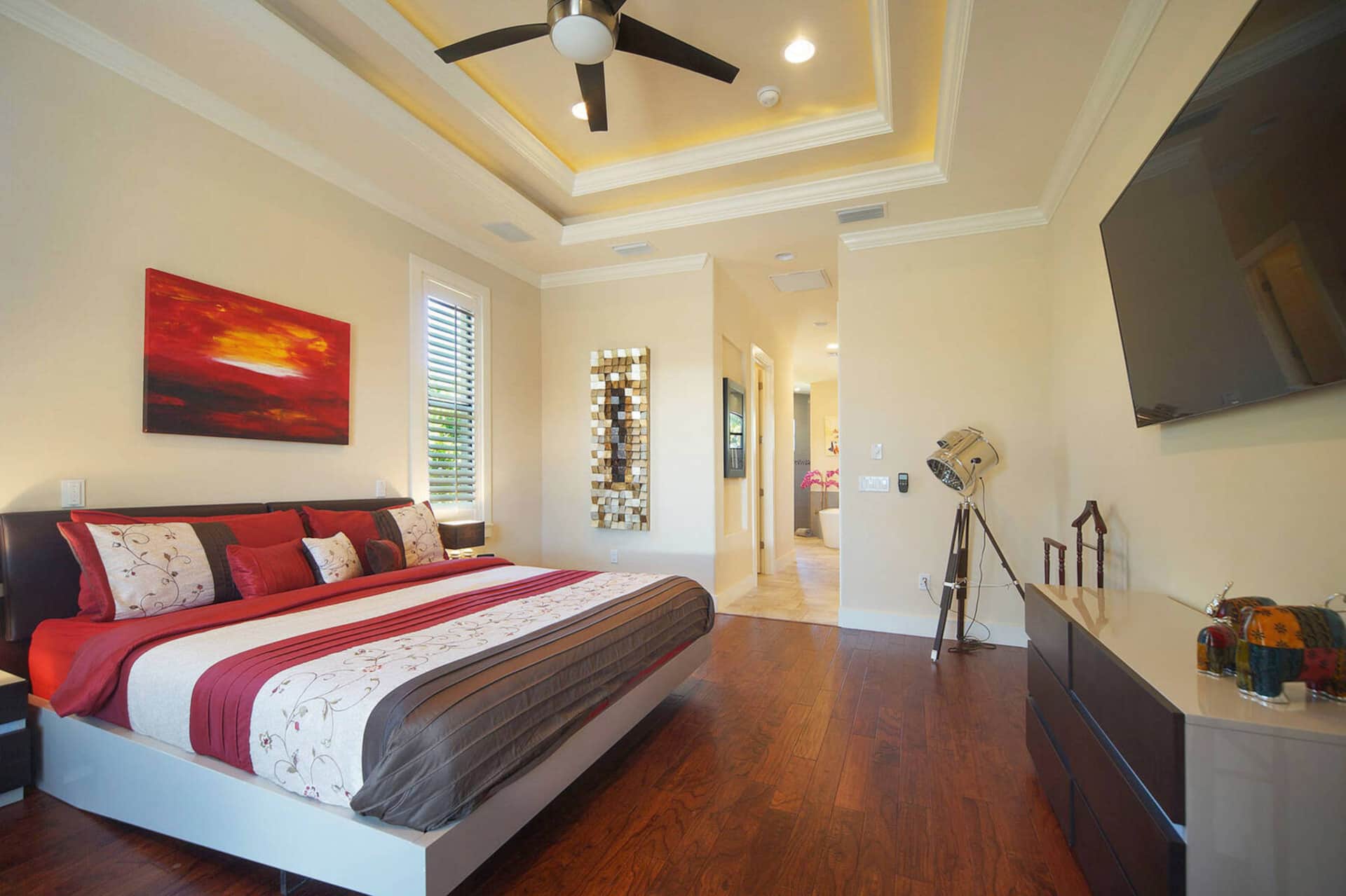 Master bedroom – second view